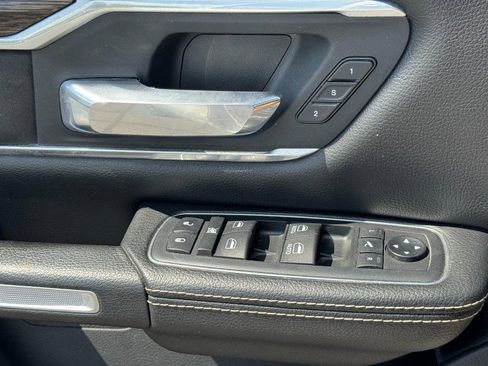 Used 2019 RAM 1500 Laramie image 25