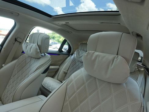 Used 2025 Mercedes-Benz S 580e 4MATIC Sedan image 11