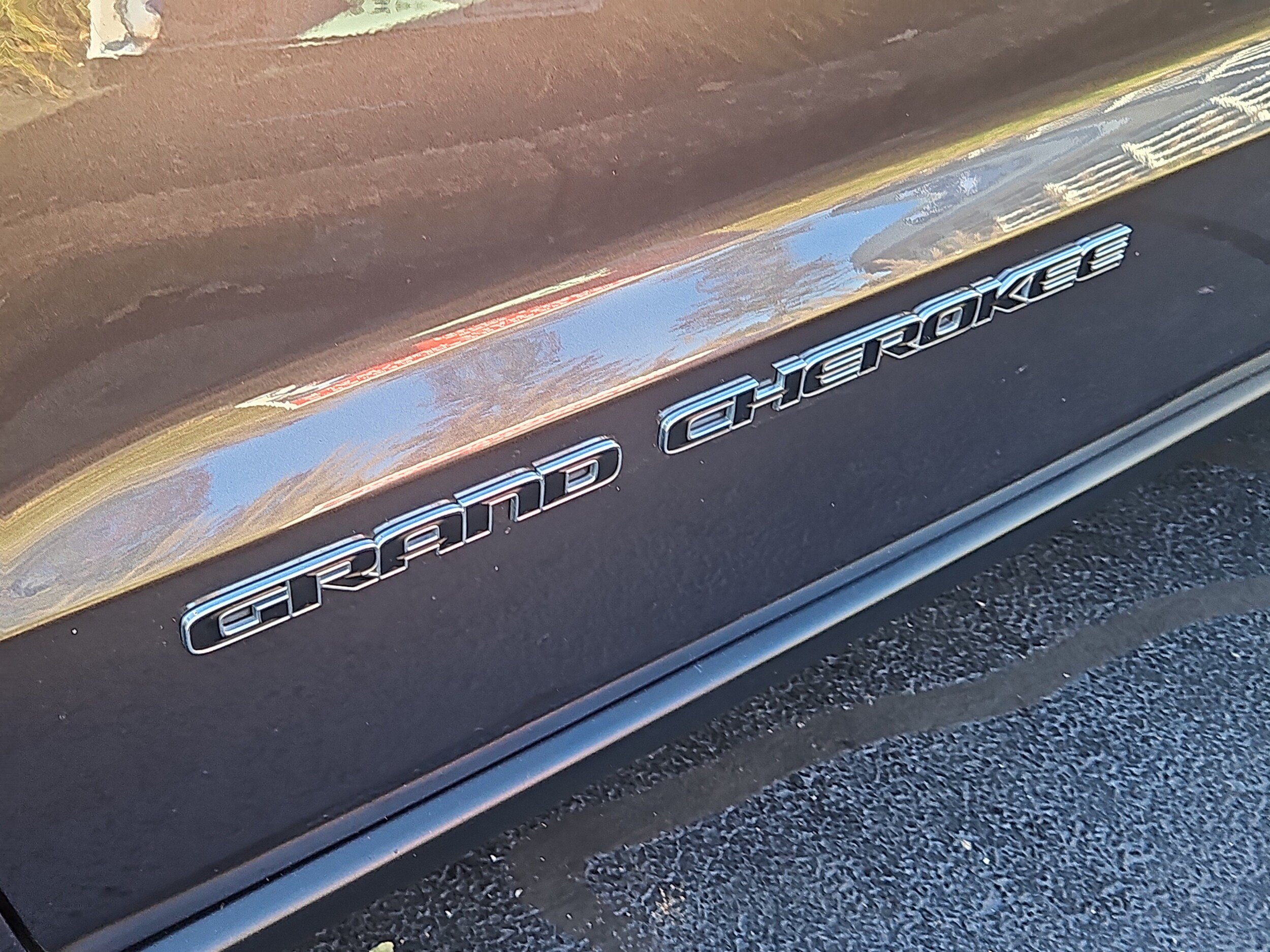 Used 2021 Jeep Grand Cherokee Limited AWD/4WD image 6