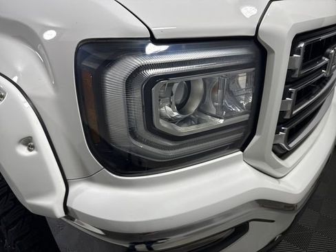 Used 2018 GMC Sierra 1500 SLE w/ SLE Value Package image 12