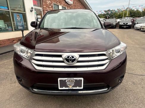 Used 2013 Toyota Highlander FWD w/ Cold Weather Pkg image 2
