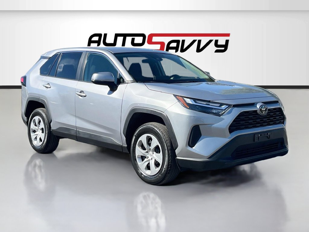 Used 2024 Toyota RAV4 LE FWD image 1