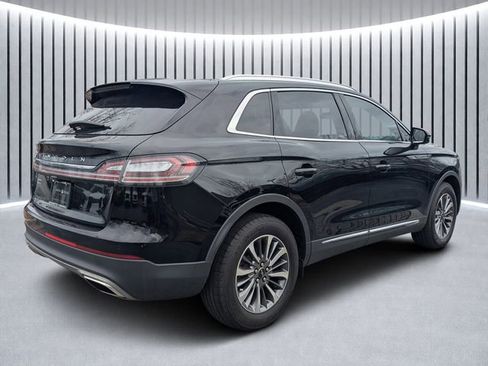 Certified 2022 Lincoln Nautilus FWD w/ Premium Package image 3