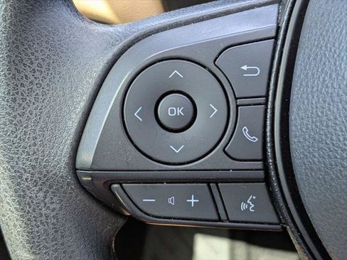 Certified 2021 Toyota RAV4 XLE w/ Convenience Package FWD image 22