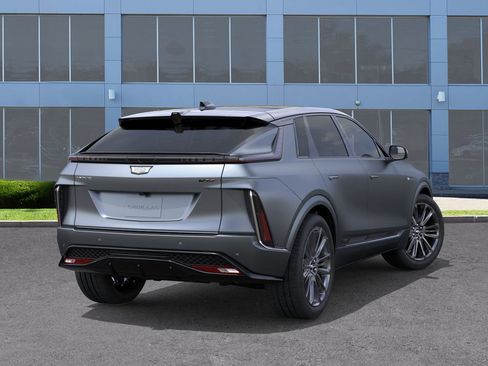 New 2026 Cadillac Lyriq V w/ LPO, Onyx Lite Package AWD/4WD image 4