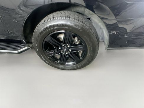 Used 2020 Ford Expedition XLT w/ Equipment Group 202A image 11