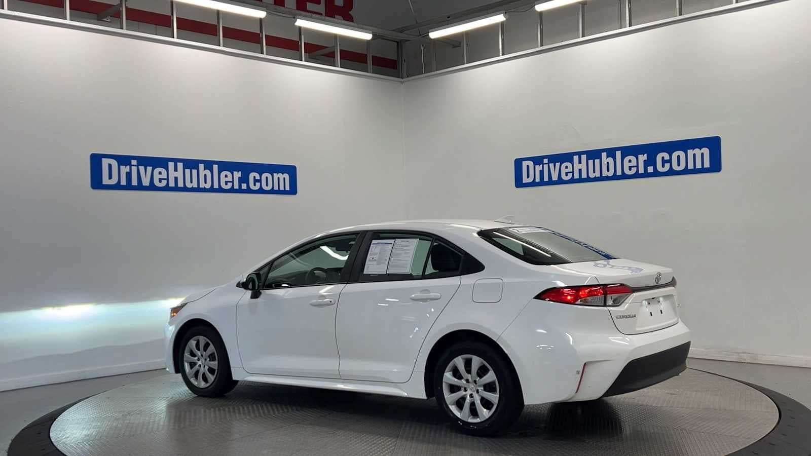 Used 2025 Toyota Corolla LE FWD image 6