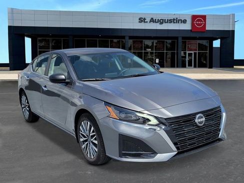 New 2026 Nissan Altima 2.5 SV FWD image 2