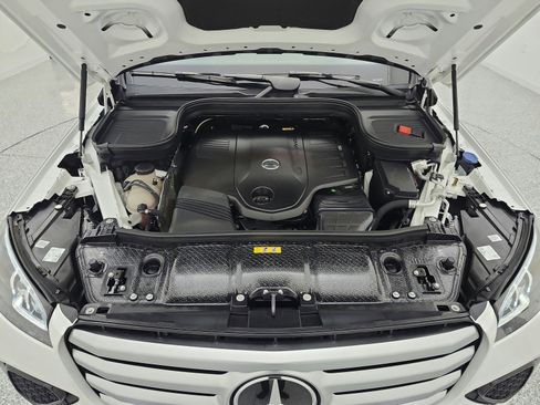 Used 2024 Mercedes-Benz GLS 450 4MATIC image 22