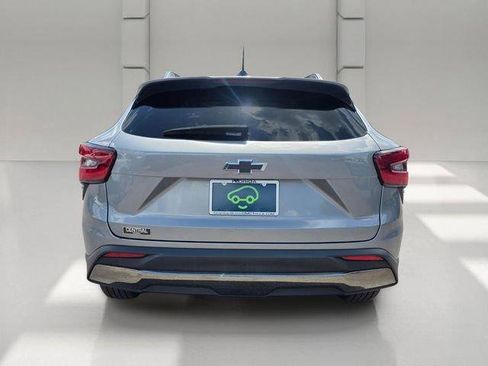 Certified 2025 Chevrolet Trax ACTIV w/ Sunroof Package FWD image 4