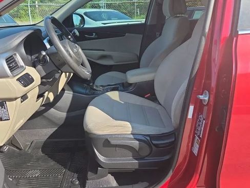 Used 2016 Kia Sorento FWD image 9