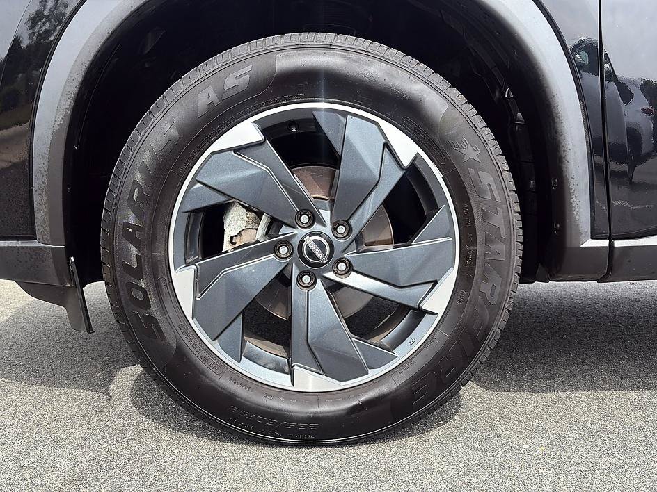 Certified 2024 Nissan Rogue SV AWD/4WD image 9