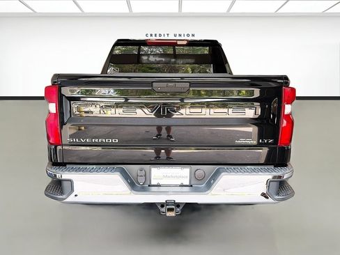 Used 2020 Chevrolet Silverado 1500 LTZ AWD/4WD image 5