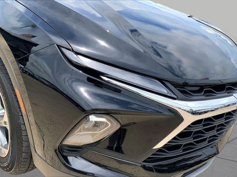 Used 2025 Chevrolet Blazer LT FWD image 26