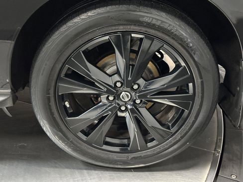 Used 2018 Nissan Pathfinder SL w/ Midnight Edition Package image 19