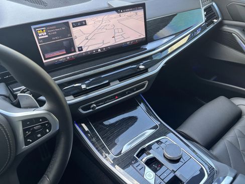 Used 2024 BMW X5 xDrive40i w/ M Sport Package image 14