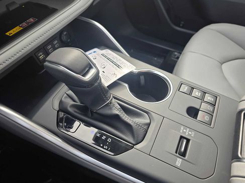 New 2026 Toyota Highlander XLE image 31