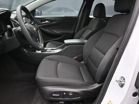 Used 2024 Chevrolet Malibu LT FWD image 12
