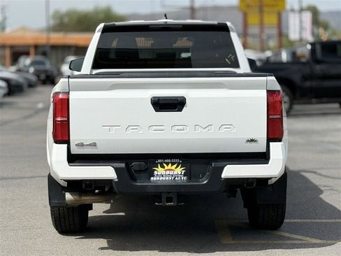 Used 2024 Toyota Tacoma SR5 AWD/4WD image 6