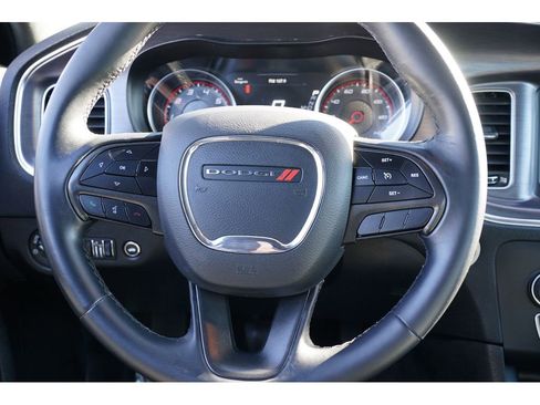 Used 2018 Dodge Charger SXT image 24