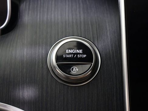 Used 2025 Mercedes-Benz CLE 300 4MATIC Coupe image 43