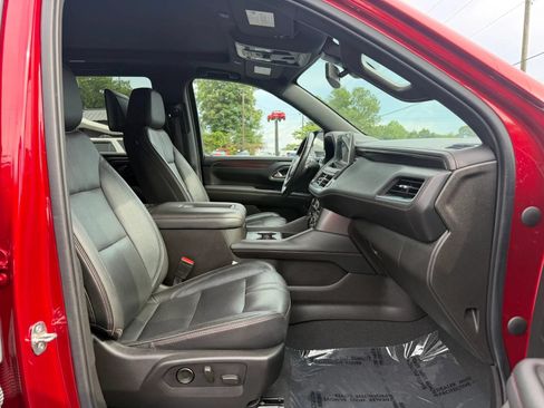 Used 2021 Chevrolet Tahoe RST w/ Luxury Package AWD/4WD image 17