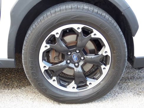 Used 2023 Subaru Crosstrek 2.0i Premium image 13