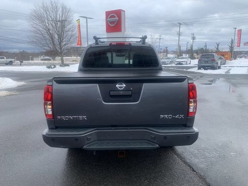 Used 2019 Nissan Frontier PRO-4X image 6
