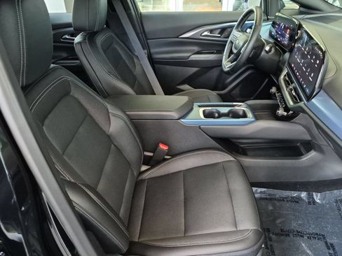 Used 2024 Chevrolet Equinox EV LT FWD image 27