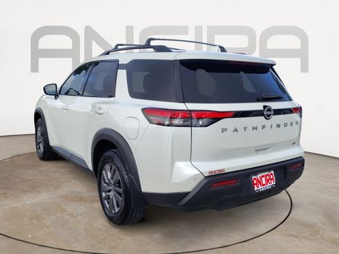 Certified 2024 Nissan Pathfinder SV FWD image 12