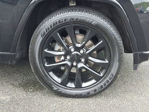 Used 2020 Jeep Grand Cherokee Altitude AWD/4WD image 8