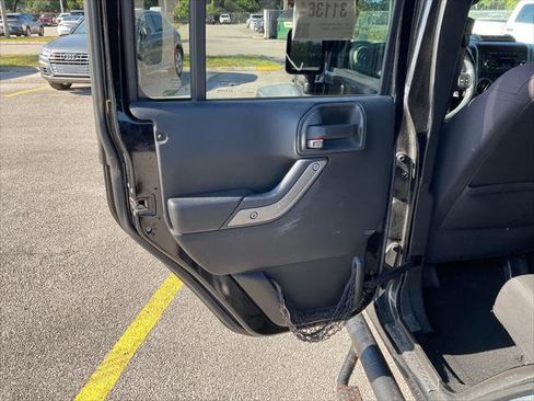 Used 2015 Jeep Wrangler Unlimited Sport w/ Quick Order Package 24S AWD/4WD image 13
