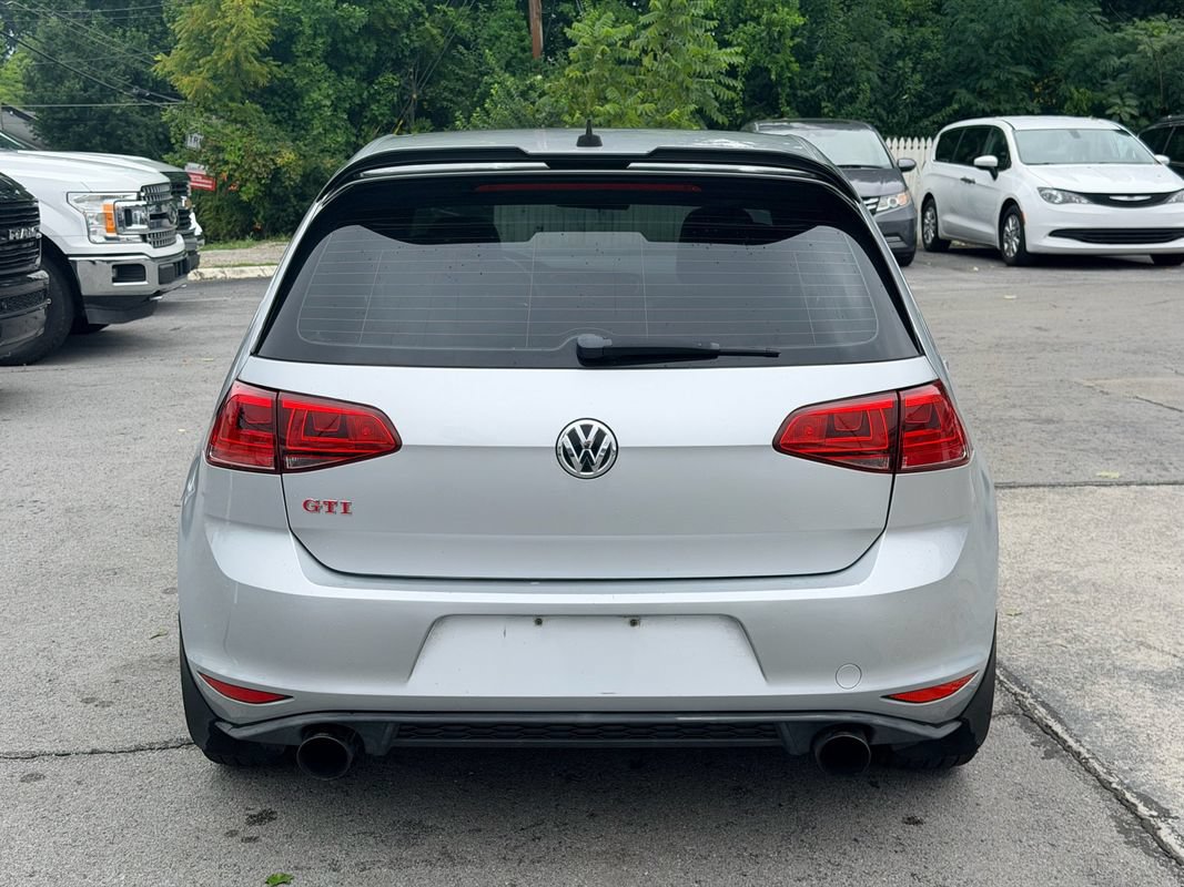 Used 2017 Volkswagen GTI SE FWD image 5