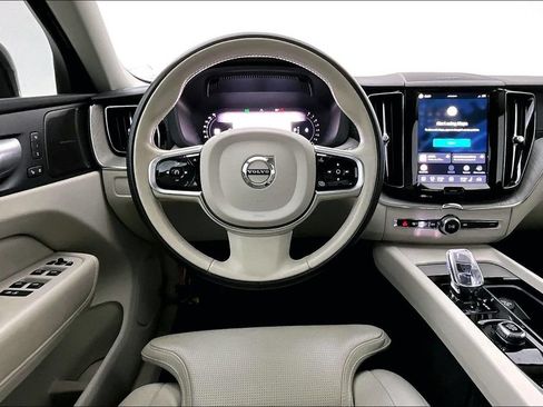Certified 2024 Volvo XC60 B5 Ultimate w/ Protection Package Premier AWD/4WD image 6