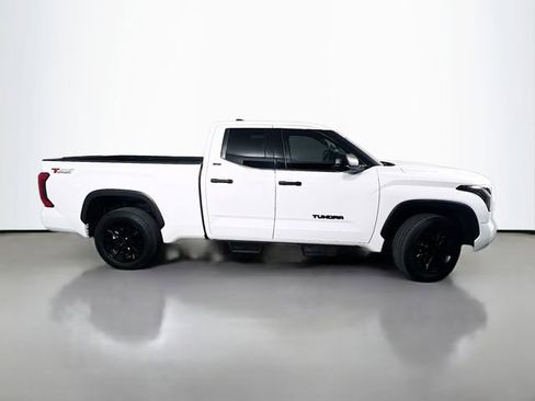 Used 2022 Toyota Tundra SR5 RWD image 9