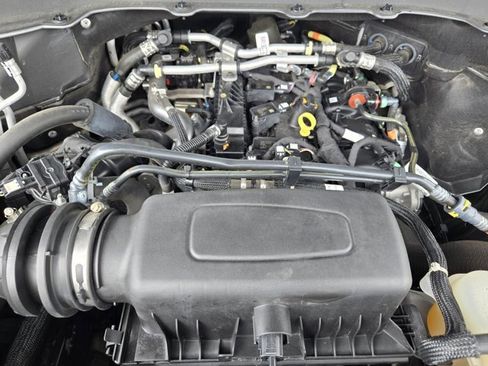 Certified 2022 Ford Explorer XLT w/ Equipment Group 202A image 29