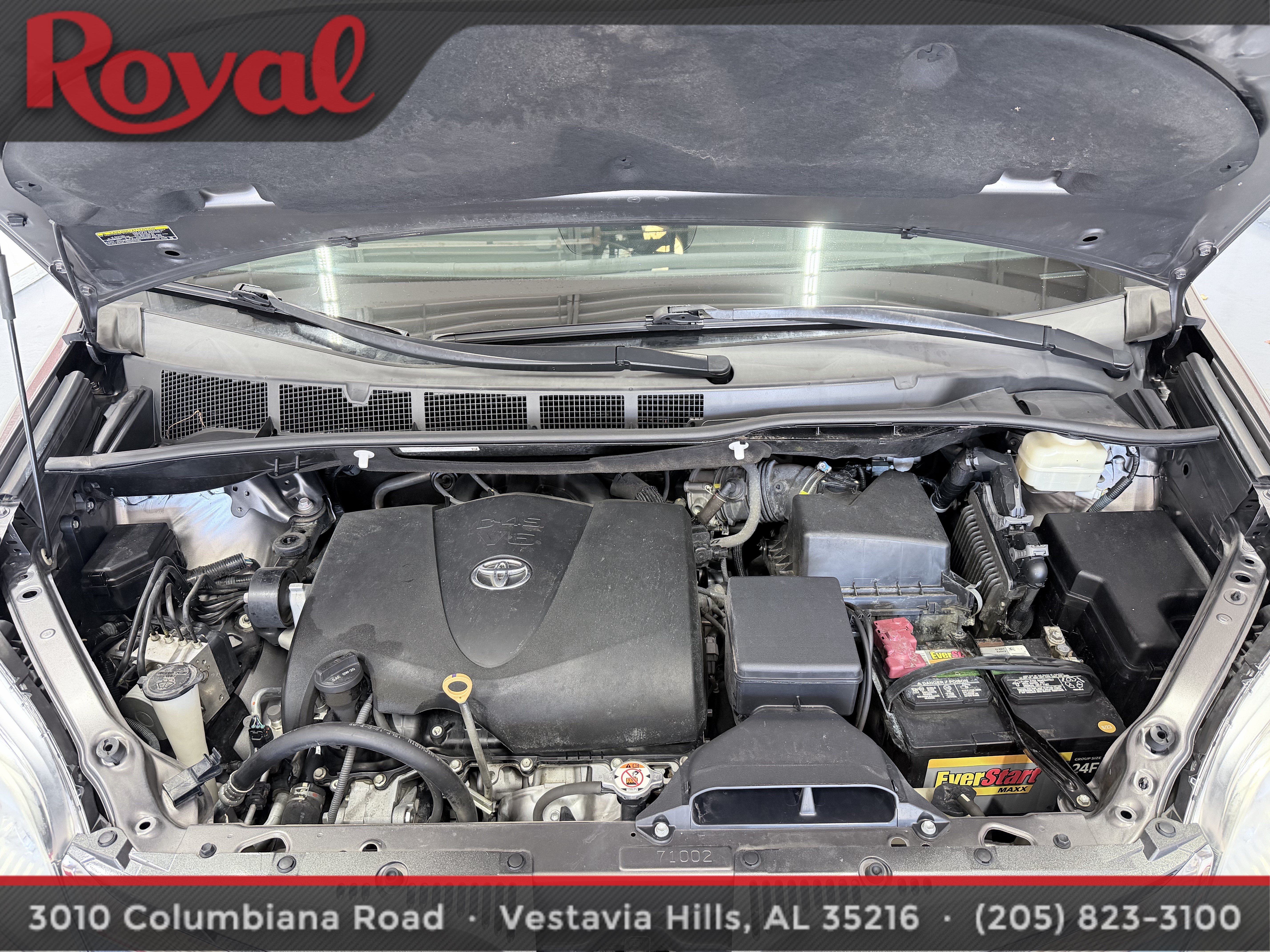 Used 2018 Toyota Sienna XLE w/ XLE Navigation Package FWD image 10
