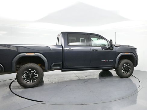 Used 2024 GMC Sierra 2500 AT4X AWD/4WD image 8