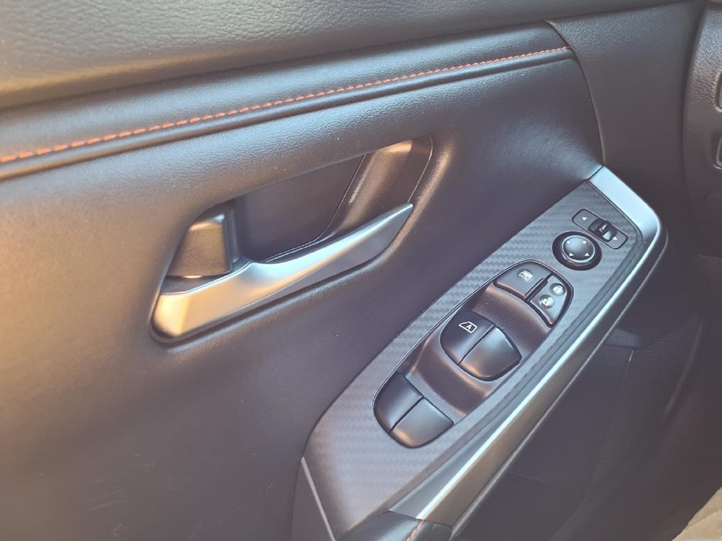 Used 2025 Nissan Sentra SR FWD image 18