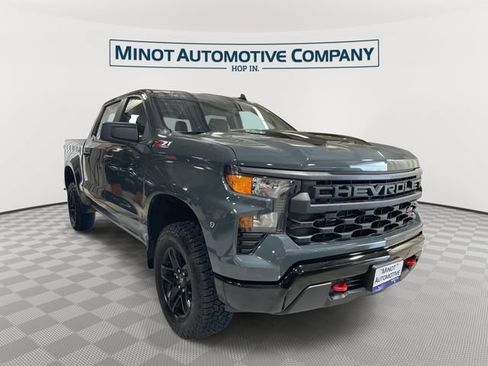 Used 2025 Chevrolet Silverado 1500 Custom Trail Boss AWD/4WD image 1