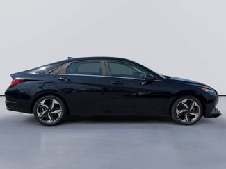 Used 2023 Hyundai Elantra Limited FWD video 2