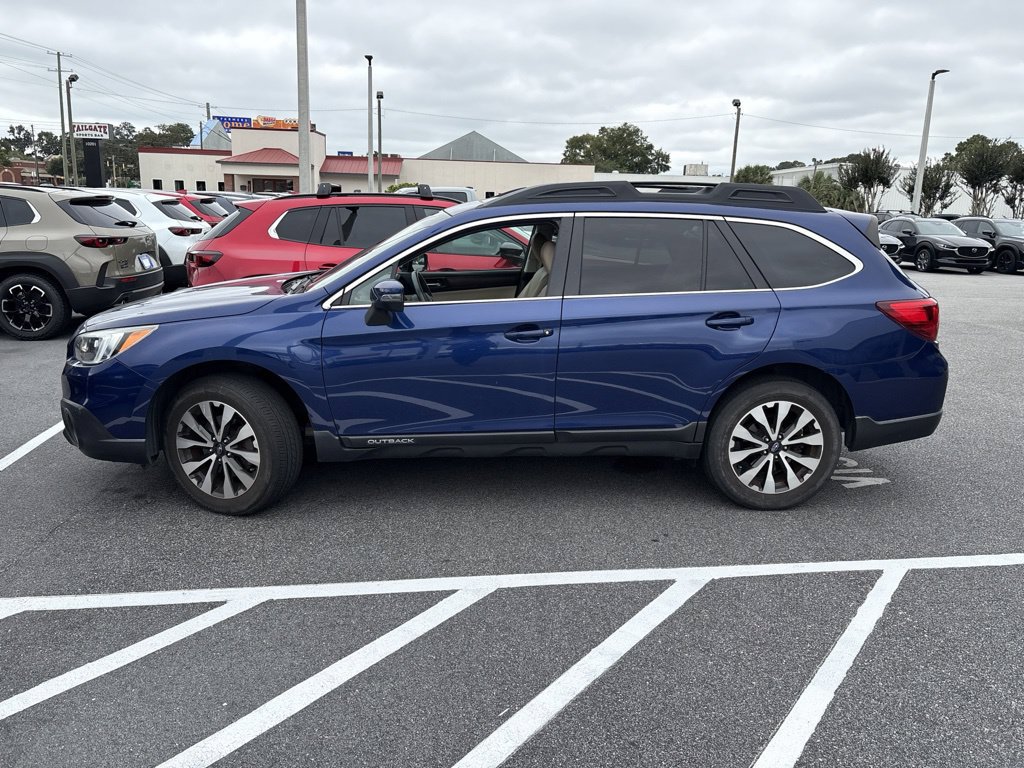 Used 2015 Subaru Outback 2.5i Limited AWD/4WD image 4