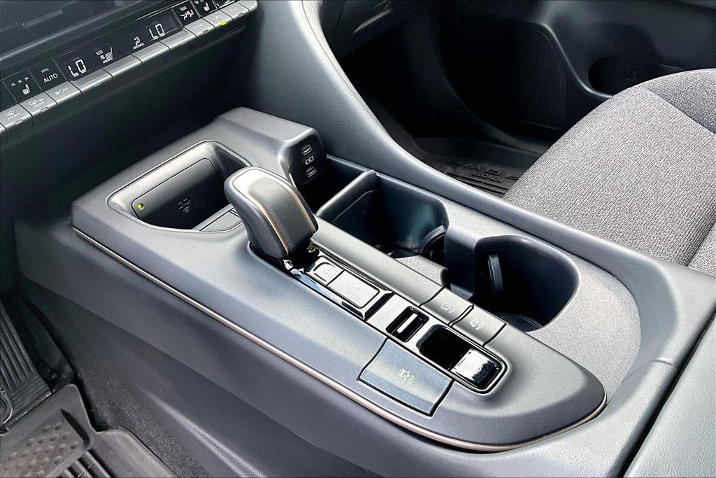 Used 2023 Toyota Crown AWD/4WD image 19
