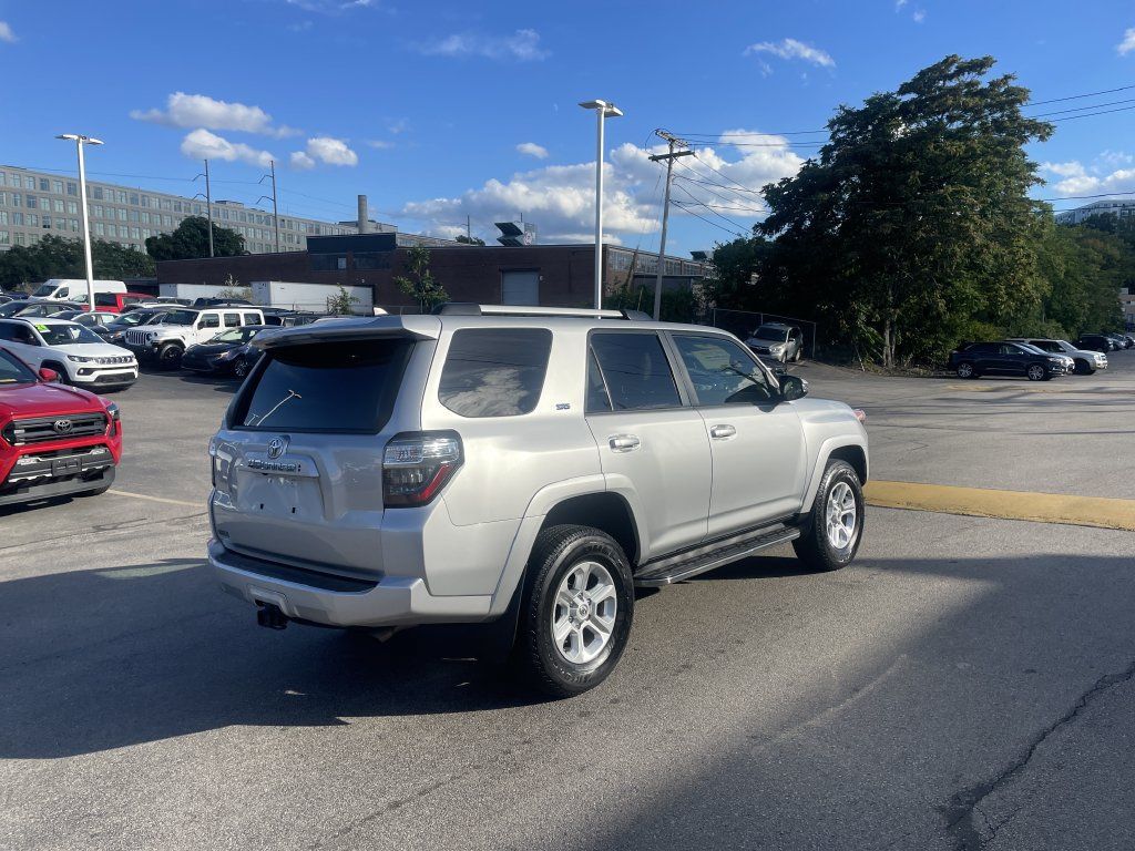 Used 2024 Toyota 4Runner SR5 Premium w/ Moonroof Package AWD/4WD image 8