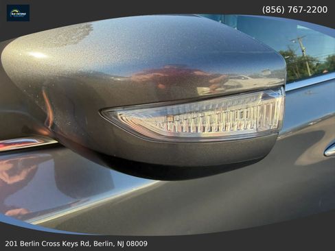 Used 2019 Nissan Sentra SR FWD image 31