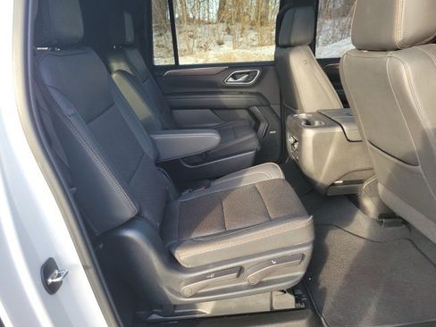 Used 2023 Chevrolet Suburban High Country image 55