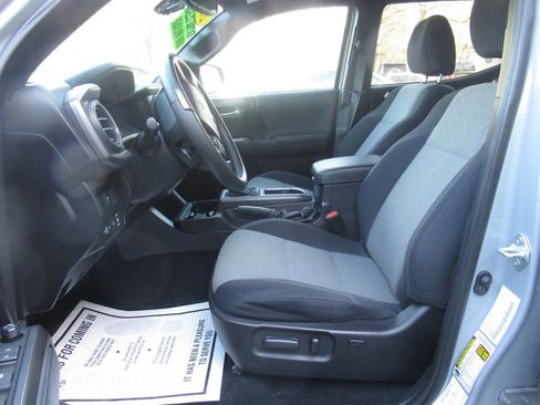 Used 2021 Toyota Tacoma 4x4 Double Cab w/ Tacoma SR5 Package image 22