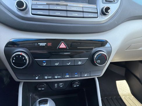 Used 2018 Hyundai Tucson SEL AWD/4WD image 29