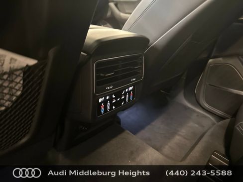 Used 2026 Audi Q8 Premium Plus AWD/4WD image 30