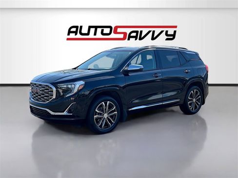 Used 2020 GMC Terrain Denali w/ Denali Premium Package image 3
